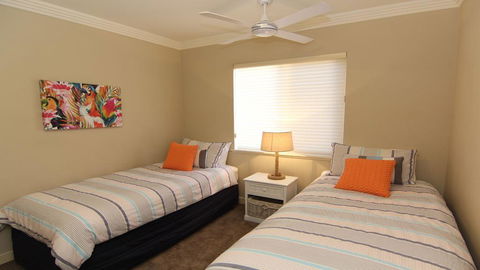 Whitesands 301 - Main Beach Location - Holiday Great Ocean Road 3