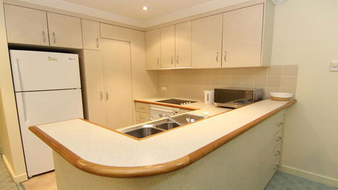 Whitesands G2 - Main Beach Location - Holiday Great Ocean Road 1