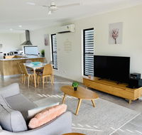 WHITSUNDAY brand new townhouse close to boardwalk - Holiday Great Ocean Road
