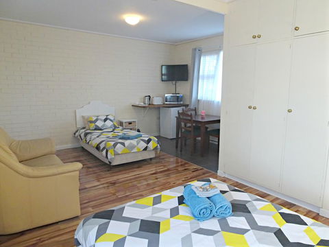 Whyalla Country Inn Motel - Holiday Great Ocean Road 1