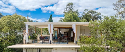 Willow Upon Avon Accommodation - Holiday Great Ocean Road 0