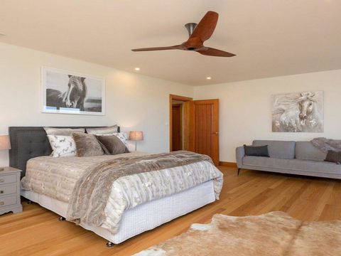 Willowview - Coastal Retreat, Stunning Views - Holiday Great Ocean Road 3