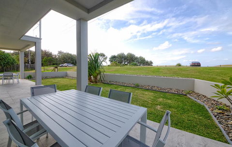 Woolgoolga By The Sea - Holiday Great Ocean Road 1