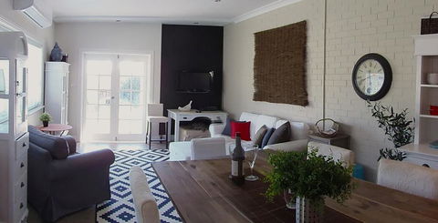 YSG The Edward Townhouse 155 - Steps To Town - Holiday Great Ocean Road 1