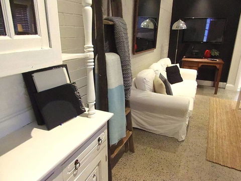 YSG The Edward Townhouse 157 - Steps To Town - Holiday Great Ocean Road 2