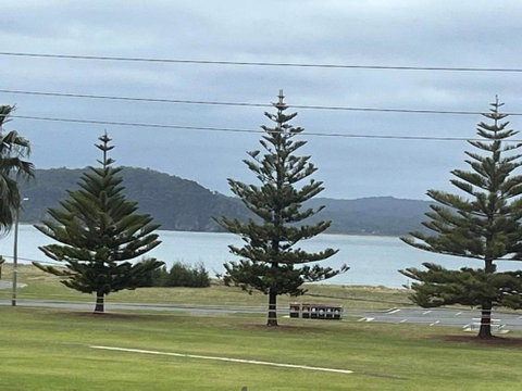 A Beach Front Apartment - Holiday Great Ocean Road 1