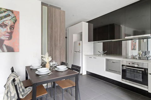A Cozy 2BR Apt Opposite Southern Cross Station - Holiday Great Ocean Road 4