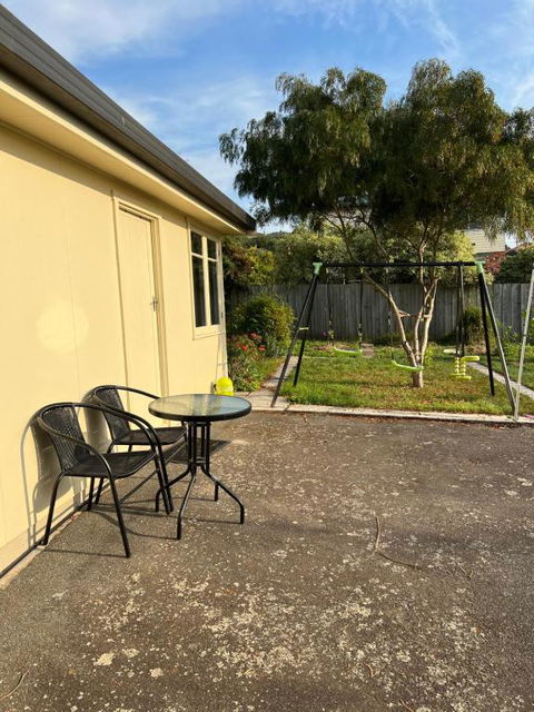 A Lovely Studio In Kings Meadows - Holiday Great Ocean Road 4