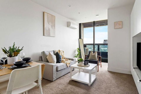 A Modern & Cozy 2BR Apartment With City Views - Holiday Great Ocean Road 0