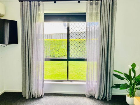 A Peaceful Private Home Away From Home In Pacific Pines - Holiday Great Ocean Road 3