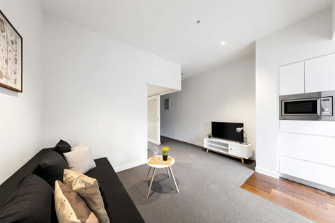 A Stylish Apt For 4 Near Queen Victoria Market - Holiday Great Ocean Road 1