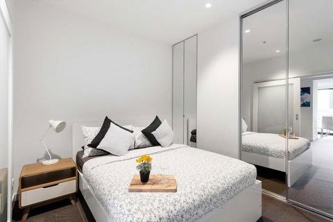 A Stylish Apt For 4 Near Queen Victoria Market - Holiday Great Ocean Road 0