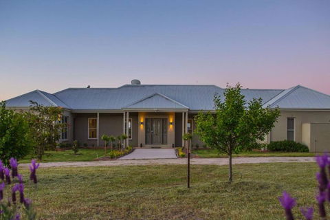 Abingdon House - Mudgee Retreat - Holiday Great Ocean Road 4