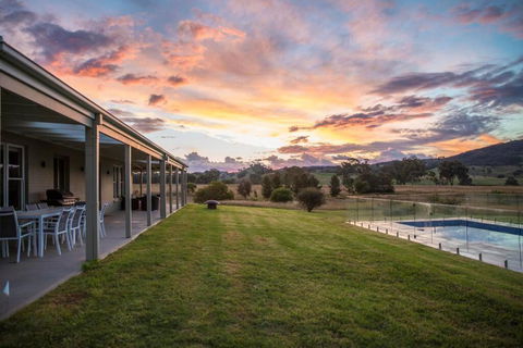 Abingdon House - Mudgee Retreat - Holiday Great Ocean Road 0