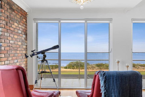Absolute Bay Frontage With Open Fire And Spa Bath - Holiday Great Ocean Road 1