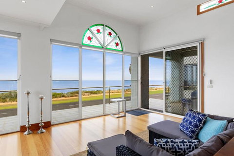 Absolute Bay Frontage With Open Fire And Spa Bath - Holiday Great Ocean Road 4