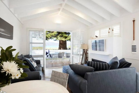 Absolute Beach Front House Panoramic Views - Holiday Great Ocean Road 4