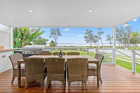 Absolute Foreshore Lakeside Cottage - Holiday Great Ocean Road 0