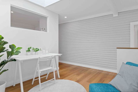 Absolute Foreshore Lakeside Cottage - Holiday Great Ocean Road 2