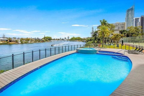 ABSOLUTE Riverfront 2br Apt, Views From Every Room - Holiday Great Ocean Road 0
