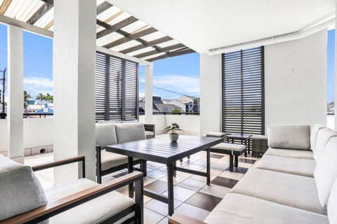 Accent On McLeod - Breezy Outdoor Living - Holiday Great Ocean Road 1