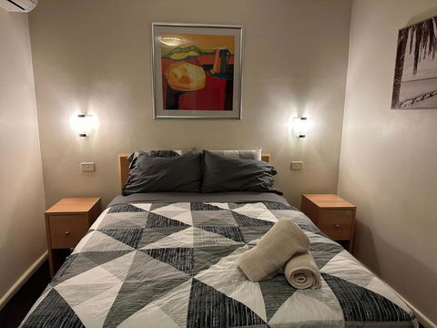 Acland Street Studio Apartment FREE PARKING - Holiday Great Ocean Road 2