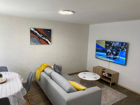 Affordable Inglewood Apartment+Pool - Holiday Great Ocean Road 0