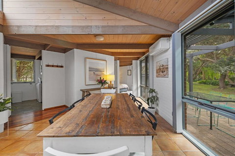 A Sand And Sea Retreat - 150m From Beach, Pet Friendly - Holiday Great Ocean Road 3