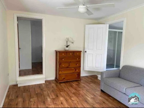 Aircabin - Tuggerawong - Lake Front - 9 Beds House - Holiday Great Ocean Road 4