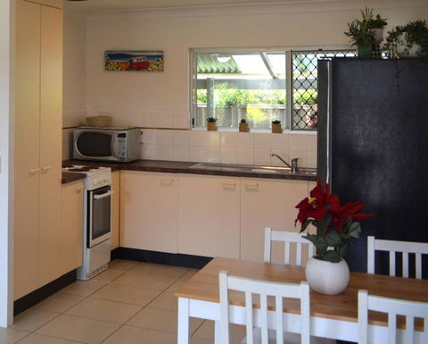 Alice Street 1, Unit 1, Currimundi - Holiday Great Ocean Road 3