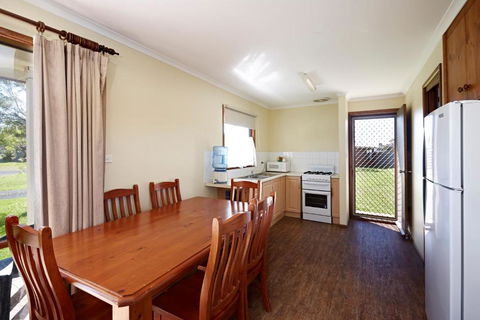 Allestree Holiday Units - Holiday Great Ocean Road 1