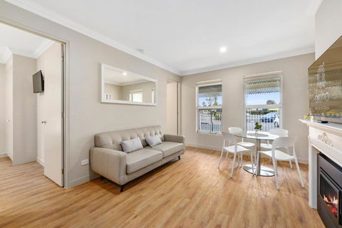 Aloha Central Luxury Accommodation - Holiday Great Ocean Road 3