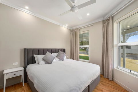 Aloha Central Luxury Accommodation - Holiday Great Ocean Road 4