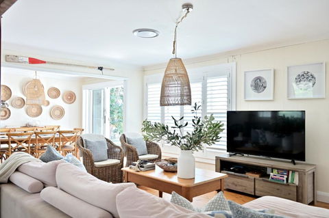 Amanzi Beach House - Just 10m To Collingwood Beach! - Holiday Great Ocean Road 0