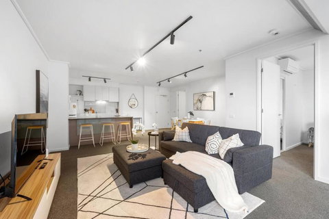 Amaya-Modern Southbank Living-Close To Crown & Yarra River - Holiday Great Ocean Road 2