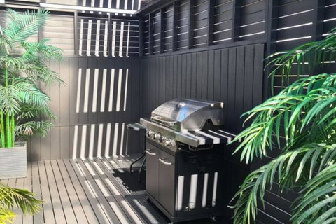 AMAZING 5-Star WATERFRONT RETREAT ON THE RIVERWALK - Holiday Great Ocean Road 2