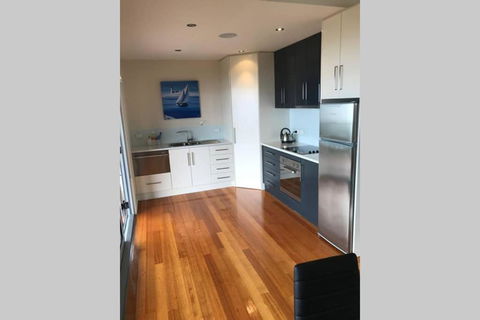 Amazing Ansons Bay Absolute Waterfront Beach House - Holiday Great Ocean Road 2