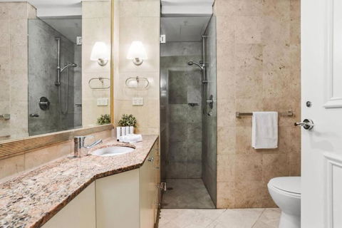 Amazing Apartment In Sydney CBD With Rooftop Pool - Holiday Great Ocean Road 4
