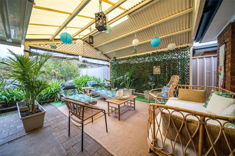 Amazon At Seacombe Gardens - Holiday Great Ocean Road 2
