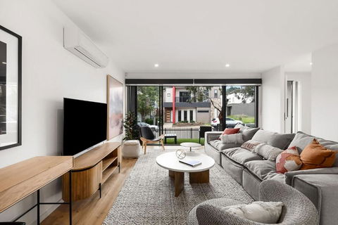 Anchorage Villa - Pet Friendly Marina Townhouse By The Beach - Holiday Great Ocean Road 3