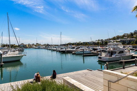 Anchorage Villa - Pet Friendly Marina Townhouse By The Beach - Holiday Great Ocean Road 2