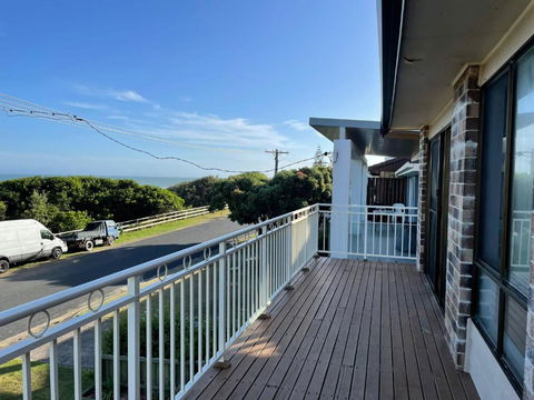 Amani Beach Haus, On The Beach - Holiday Great Ocean Road 4
