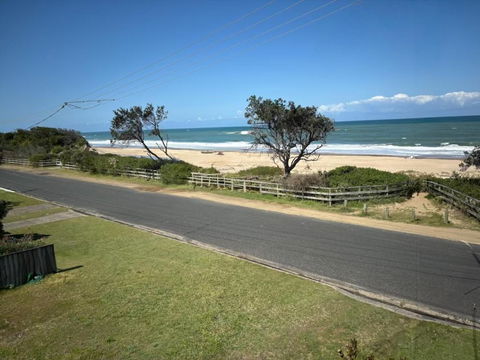 Amani Beach Haus, On The Beach - Holiday Great Ocean Road 1