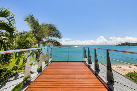 Anusara - Airlie Beach - Holiday Great Ocean Road 4