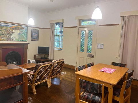 Arakoon House 2 - Bring Your Own Linen - Holiday Great Ocean Road 4