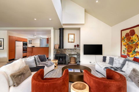 Aspect 5 Chalet A Stones Throw From All Thredbo Has To Offer - Holiday Great Ocean Road 1