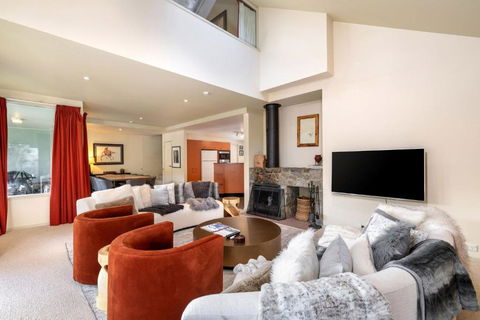 Aspect 5 Chalet A Stones Throw From All Thredbo Has To Offer - Holiday Great Ocean Road 3