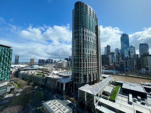 Astonishing Southbank Pearl Tower Residences Near Crown Casino - Holiday Great Ocean Road 1