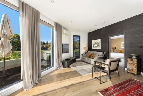 B312S - Luxury Waverton Apartment - Holiday Great Ocean Road 0