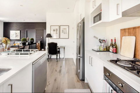 B312S - Luxury Waverton Apartment - Holiday Great Ocean Road 4